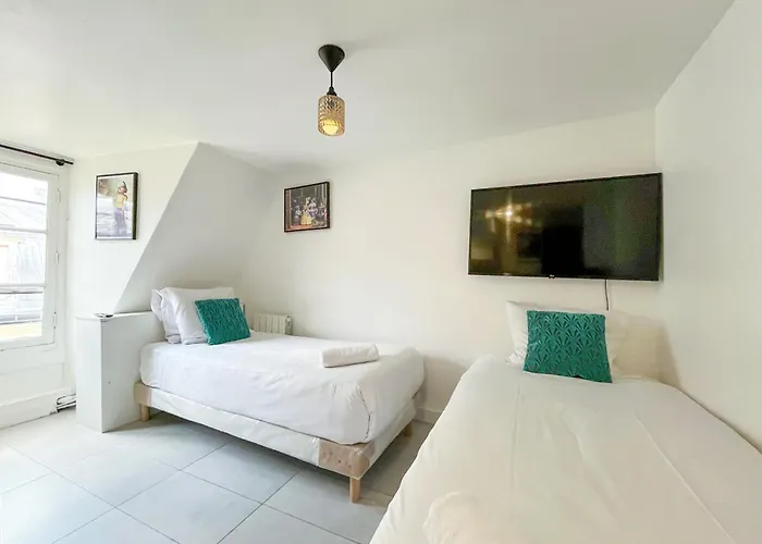 144 - Urban Charming In Apartment Paris