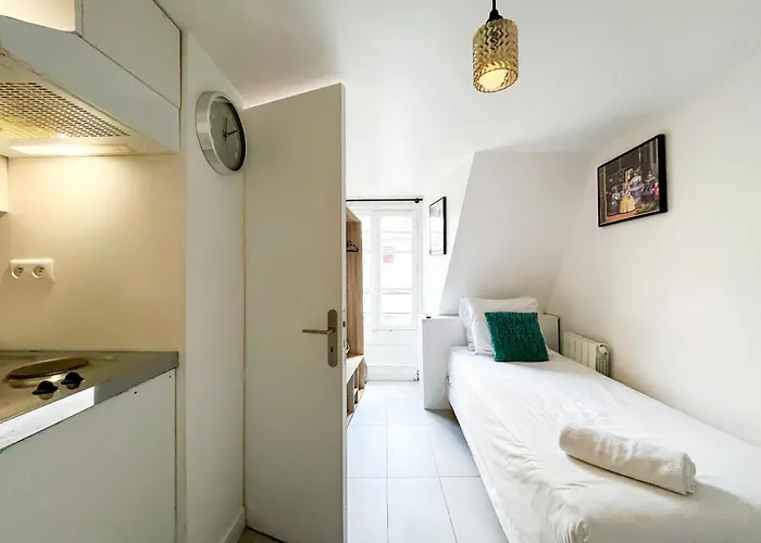 144 - Urban Charming In